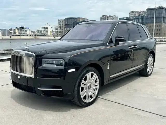2018 Cullinan, four-seater version