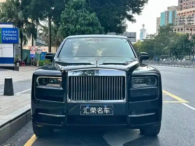 2018 Cullinan, four-seater version