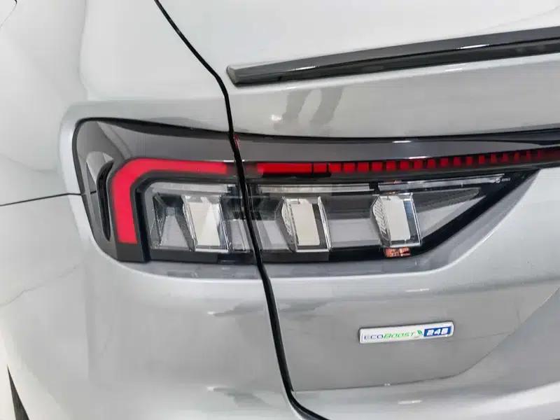 2022 Ford Mondeo EcoBoost 245 Supreme Edition — миниатюра 13