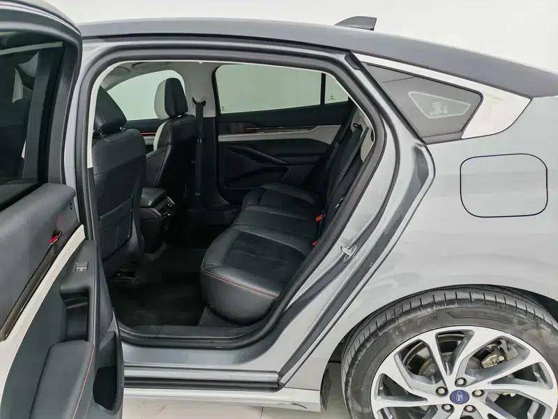 2022 Ford Mondeo EcoBoost 245 Supreme Edition — миниатюра 18