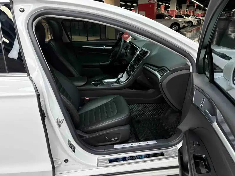 2013 Ford Mondeo 1.5L GTDi180 Fashion Edition — миниатюра 42