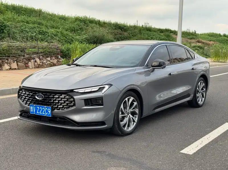 2023 Ford Mondeo EcoBoost 245 Supreme Edition — миниатюра 1