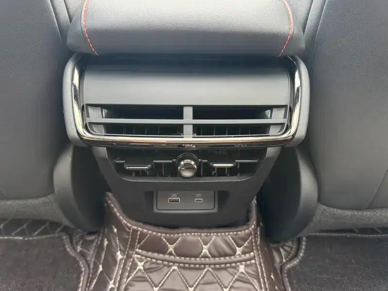 2023 Ford Mondeo EcoBoost 245 Supreme Edition — миниатюра 13