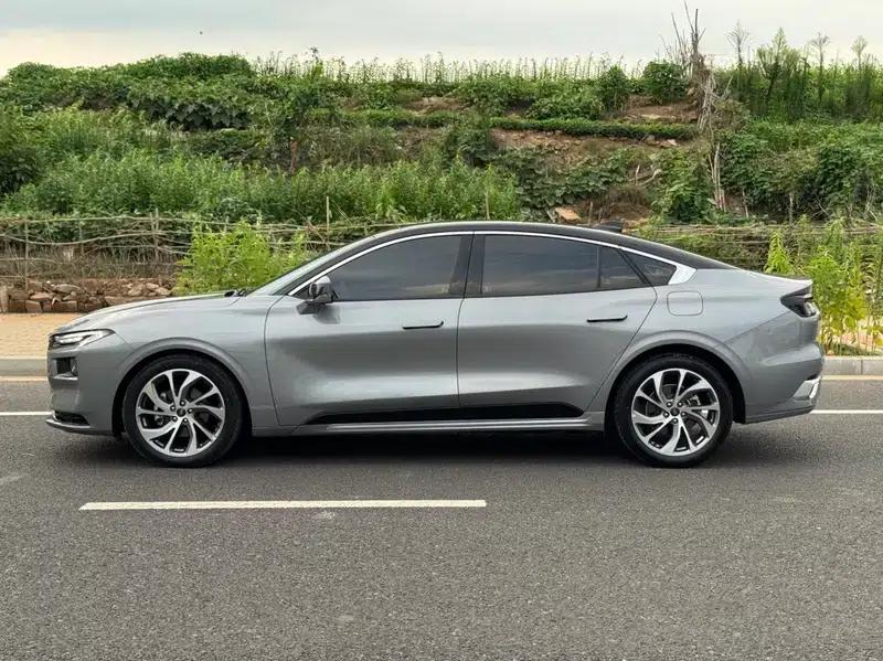 2023 Ford Mondeo EcoBoost 245 Supreme Edition — миниатюра 4
