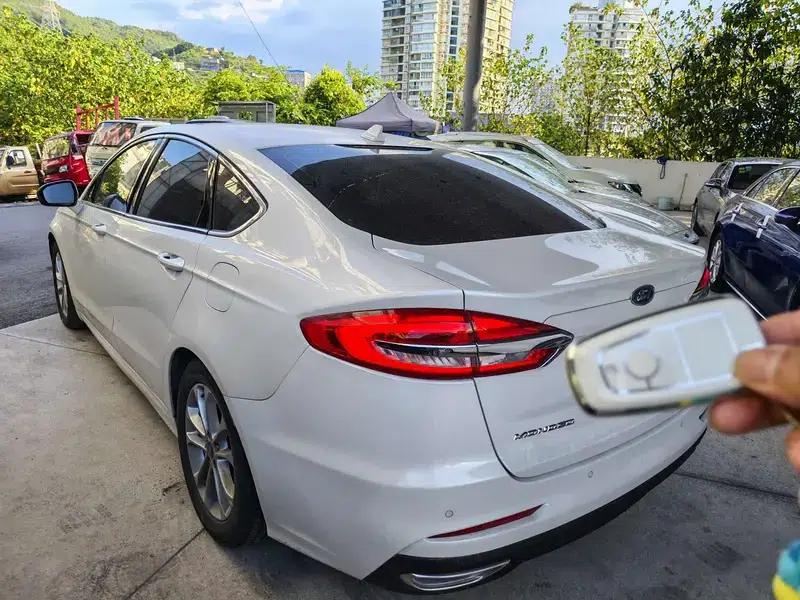 2020 Ford Mondeo EcoBoost 180 Fashion Edition — миниатюра 3