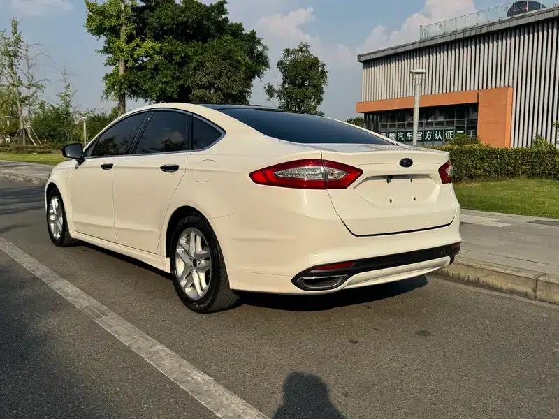 2013 Ford Mondeo 1.5L GTDi180 Fashion Edition — миниатюра 3