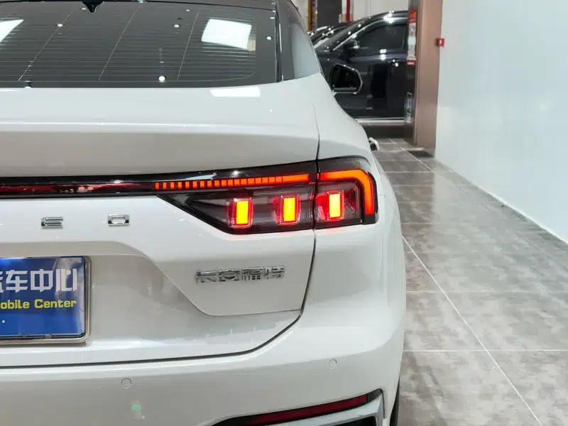 2023 Ford Mondeo EcoBoost 245 Supreme Edition — миниатюра 12