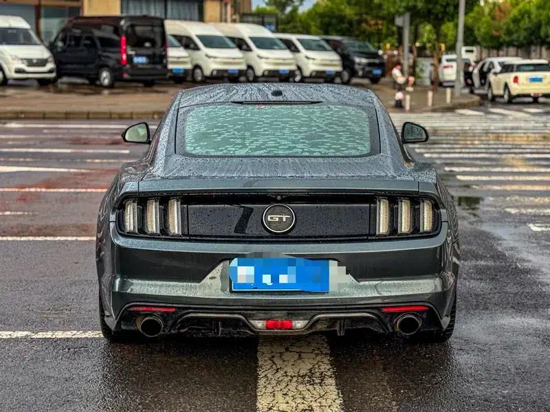 2017 Mustang 2.3T Performance Edition — миниатюра 5