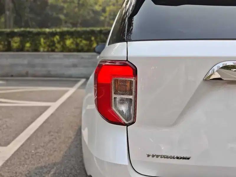 Explorer 2020 EcoBoost 285 4WD Fashion Edition 6-seater — миниатюра 12