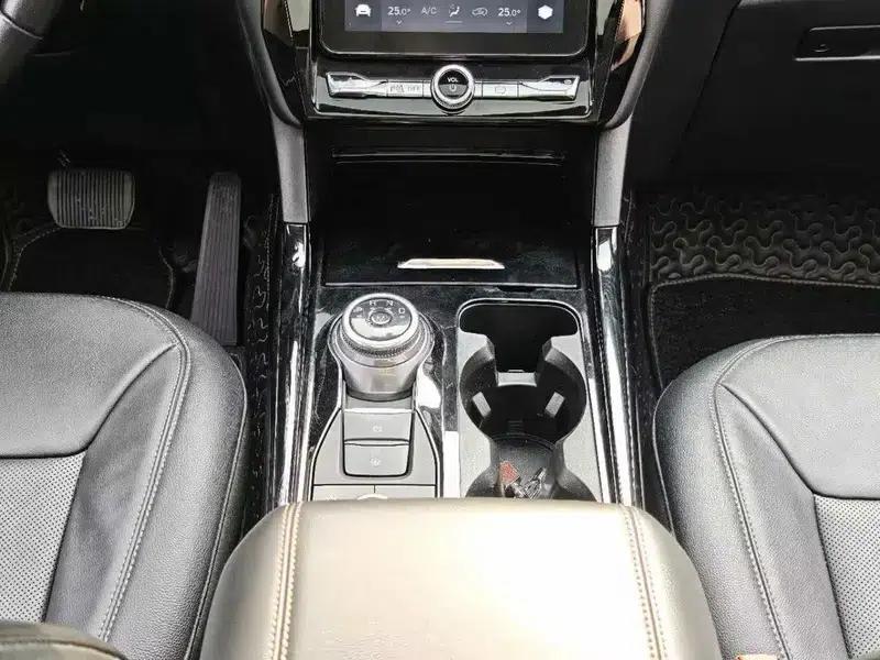 Explorer 2020 EcoBoost 285 4WD Fashion Edition 6-seater — миниатюра 19