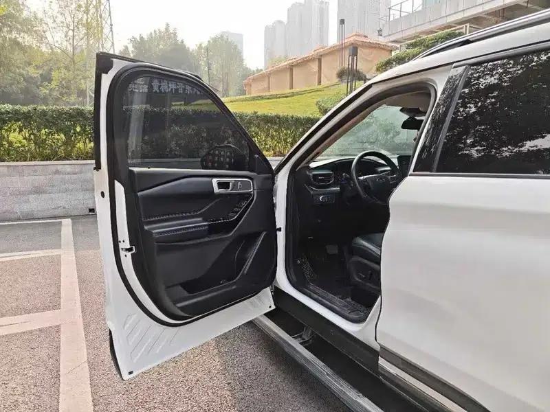 Explorer 2020 EcoBoost 285 4WD Fashion Edition 6-seater — миниатюра 30