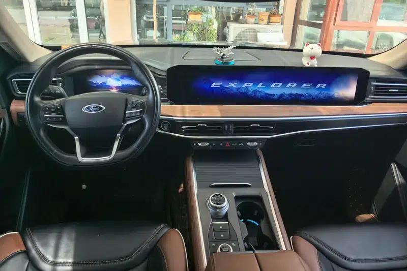 2023 Ford Explorer EcoBoost 285 AWD Titanium Edition 7-Seater — миниатюра 11