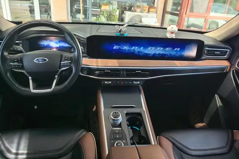 2023 Ford Explorer EcoBoost 285 AWD Titanium Edition 7-Seater — миниатюра 14