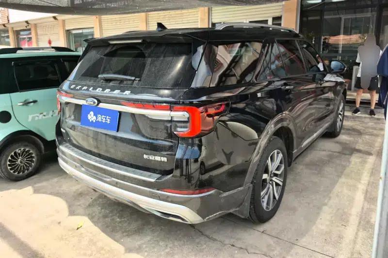2023 Ford Explorer EcoBoost 285 AWD Titanium Edition 7-Seater — миниатюра 3