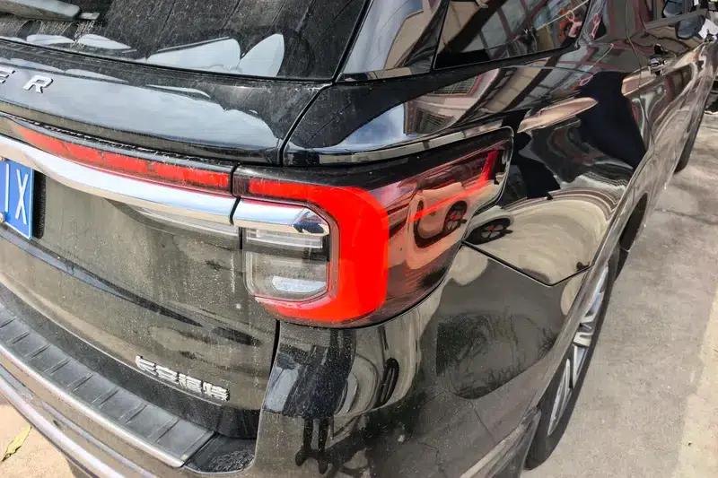 2023 Ford Explorer EcoBoost 285 AWD Titanium Edition 7-Seater — миниатюра 10