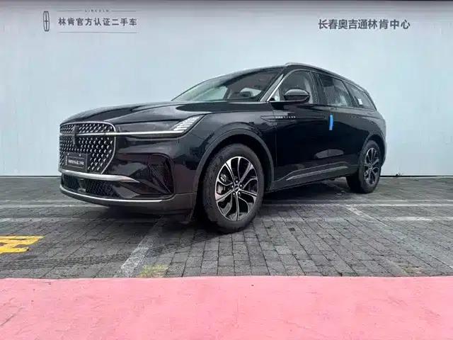 Navigator 2026 2.0T AWD Premium