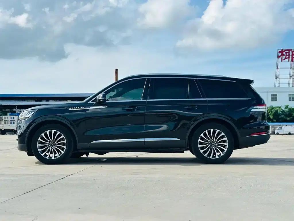 2021 Aviator 3.0T V6 AWD Premium Edition — миниатюра 4