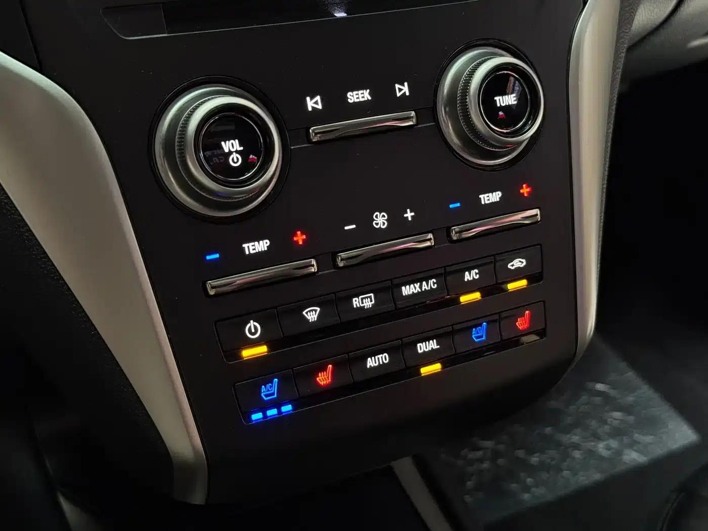 Lincoln MKC 2017 2.0T AWD Premium Edition — миниатюра 17
