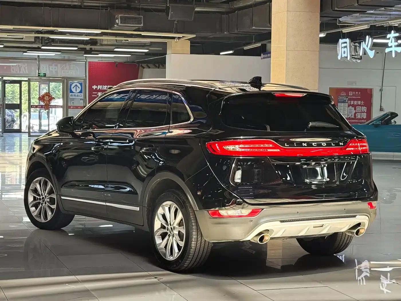 Lincoln MKC 2017 2.0T AWD Premium Edition — миниатюра 6