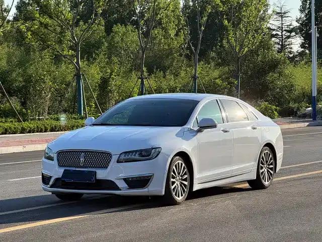 Lincoln MKZ 2017 2.0T Premium Edition