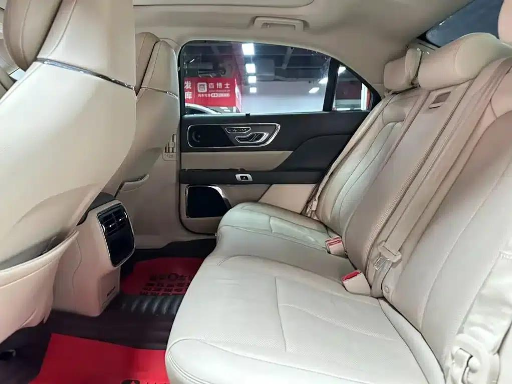 Lincoln Continental 2018 3.0T AWD Reserve — миниатюра 8