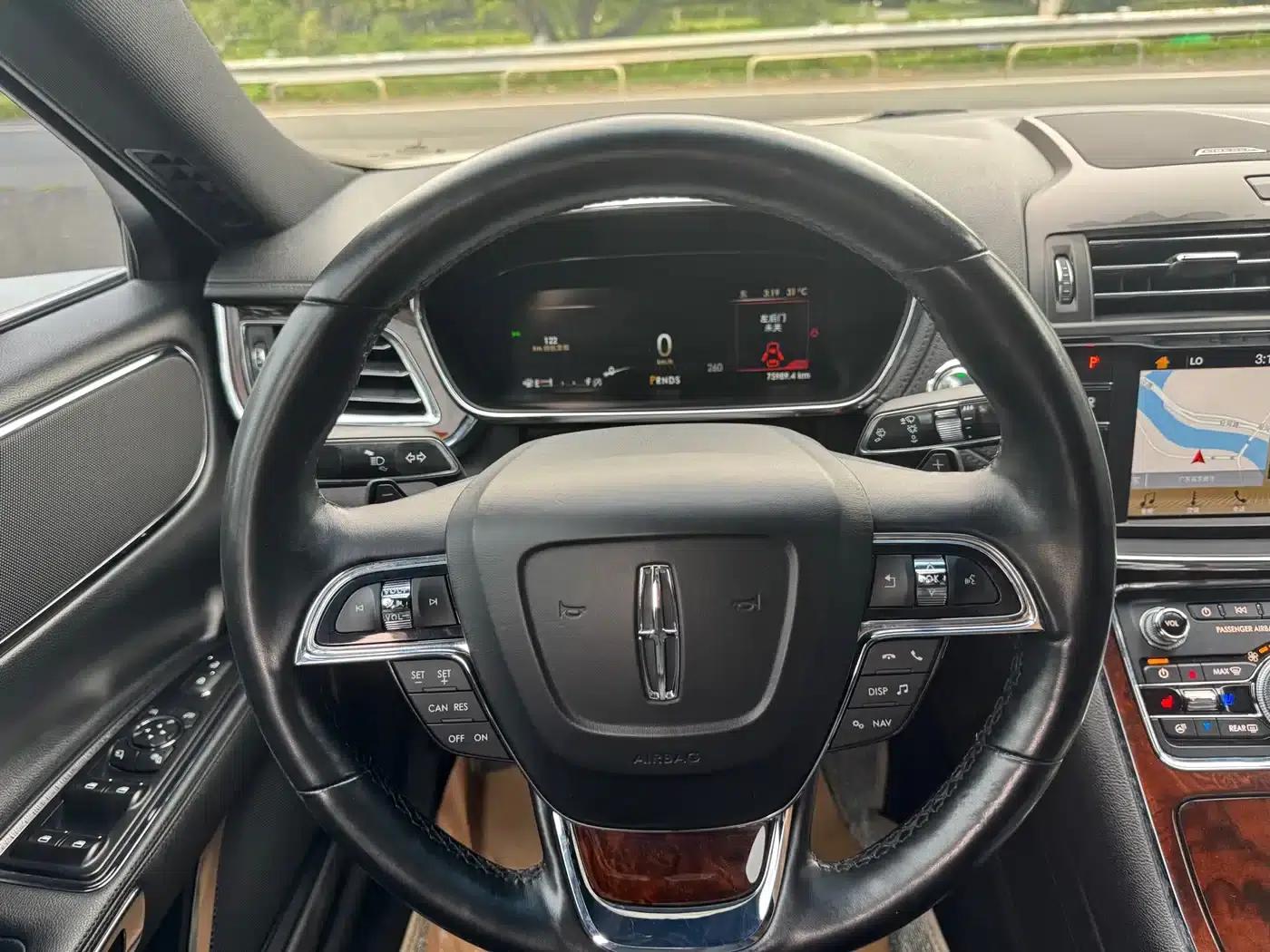 Lincoln Continental 2018 2.0T Two-Wheel Drive Premium Edition — миниатюра 14