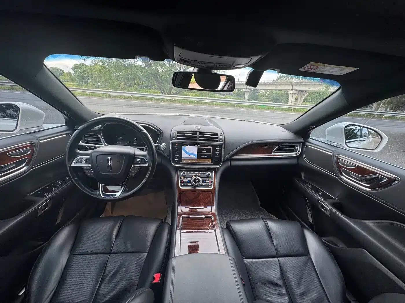 Lincoln Continental 2018 2.0T Two-Wheel Drive Premium Edition — миниатюра 15