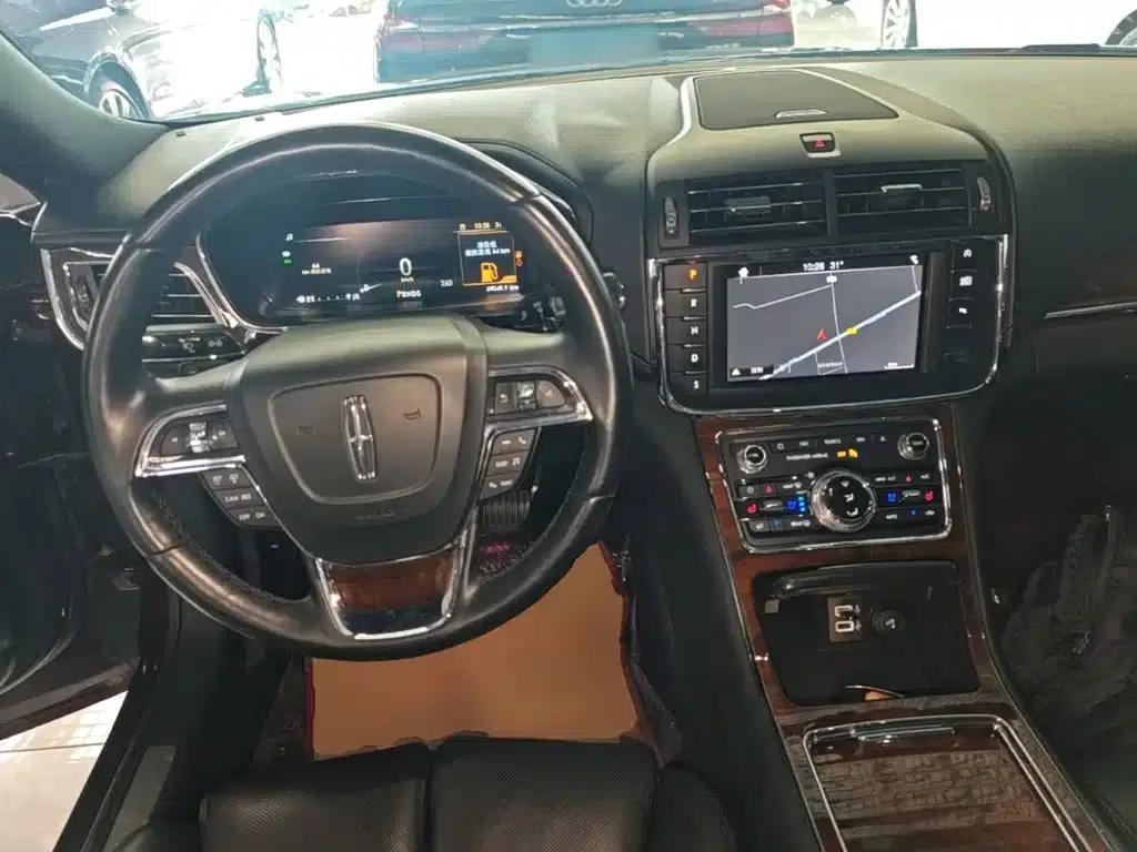 Lincoln Continental 2018 2.0T Two-Wheel Drive Premium Edition — миниатюра 10