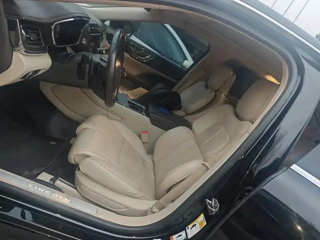 Lincoln Continental 2018 2.0T Two-Wheel Drive Premium Edition — миниатюра 8