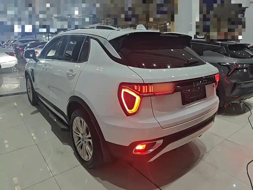 Lynk & Co 01 2017 2.0T 2WD Pro Edition — миниатюра 5