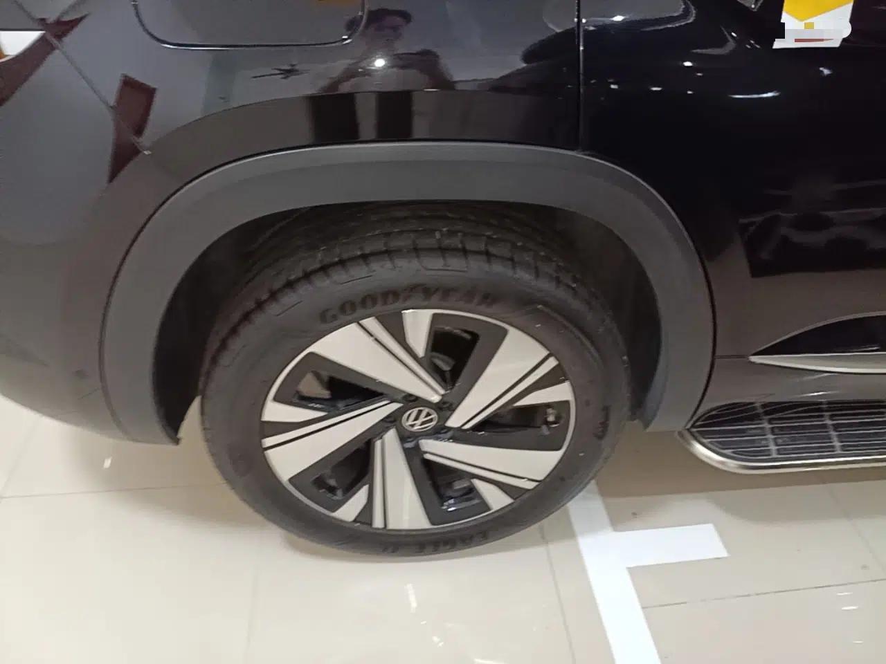 Volkswagen Teramont X 2023 380TSI Four-Wheel Drive Prestige Luxury Edition — миниатюра 11