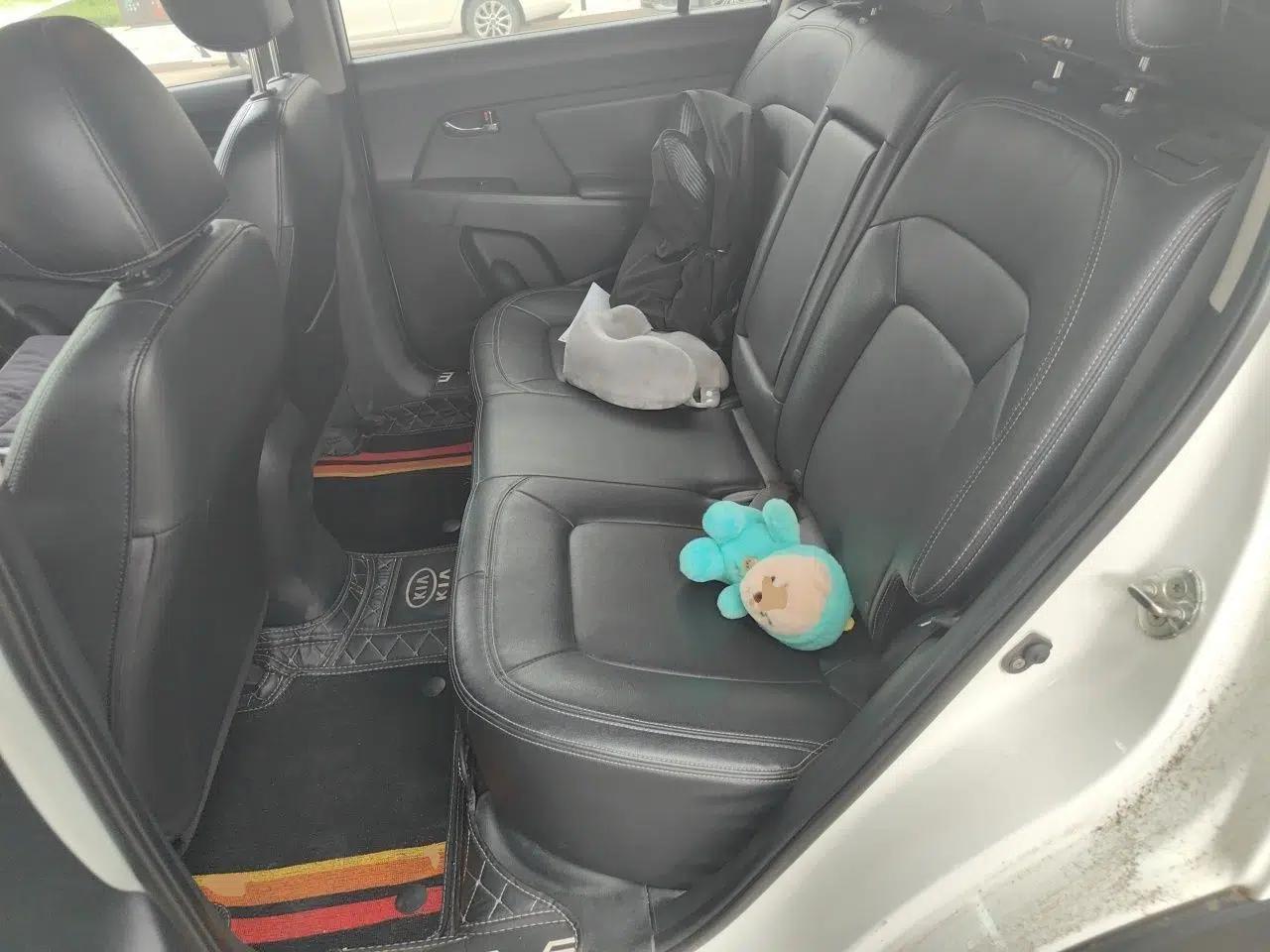 Kia Sportage R 2014 2.0L Automatic Two-Wheel Drive GLS Trim — миниатюра 17