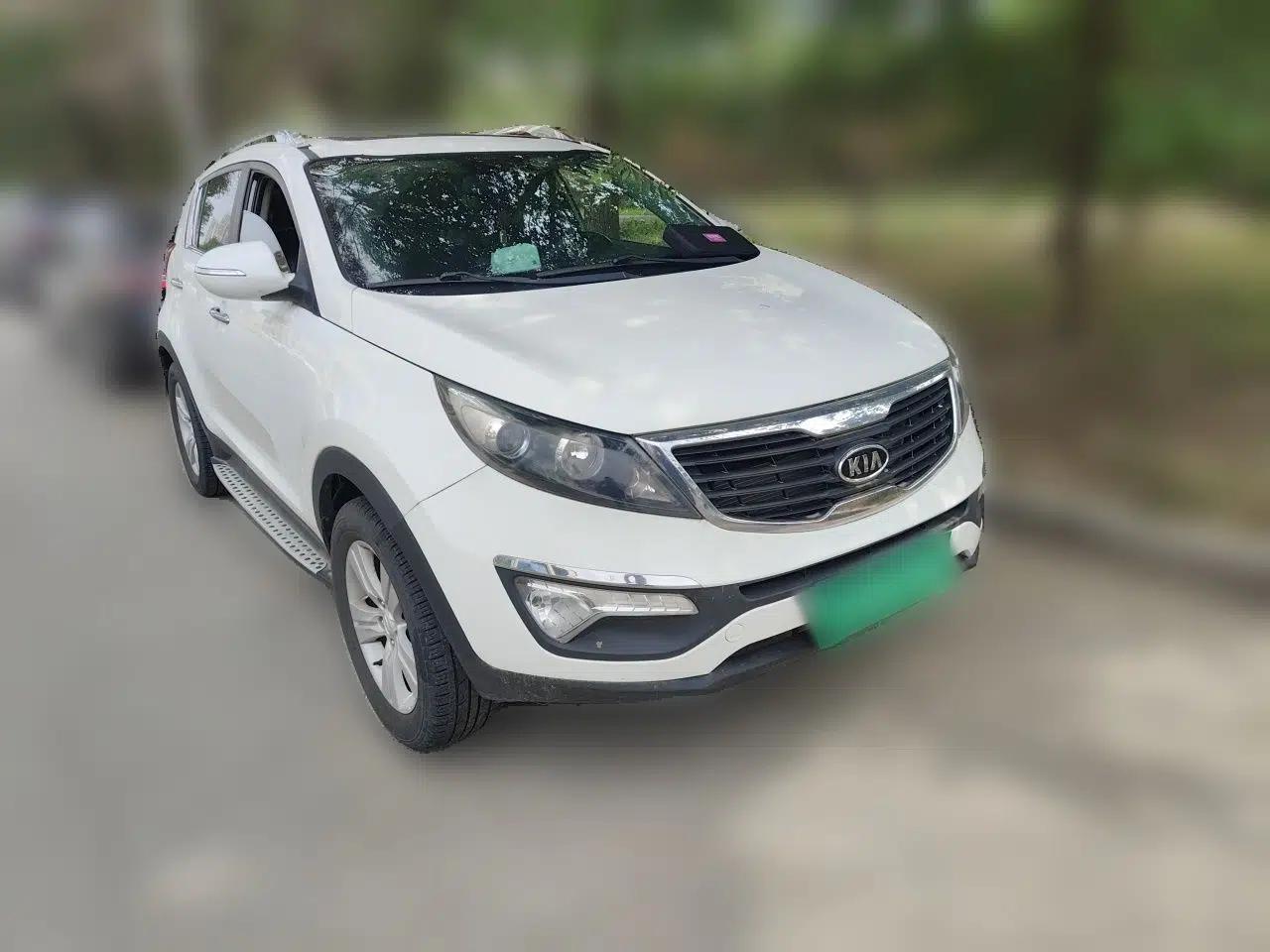 Kia Sportage R 2014 2.0L Automatic Two-Wheel Drive GLS Trim — миниатюра 3