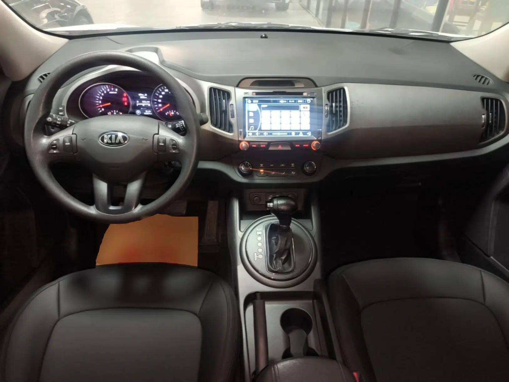 Kia Sportage R 2015 2.0L Automatic Two-Wheel Drive GL — миниатюра 12