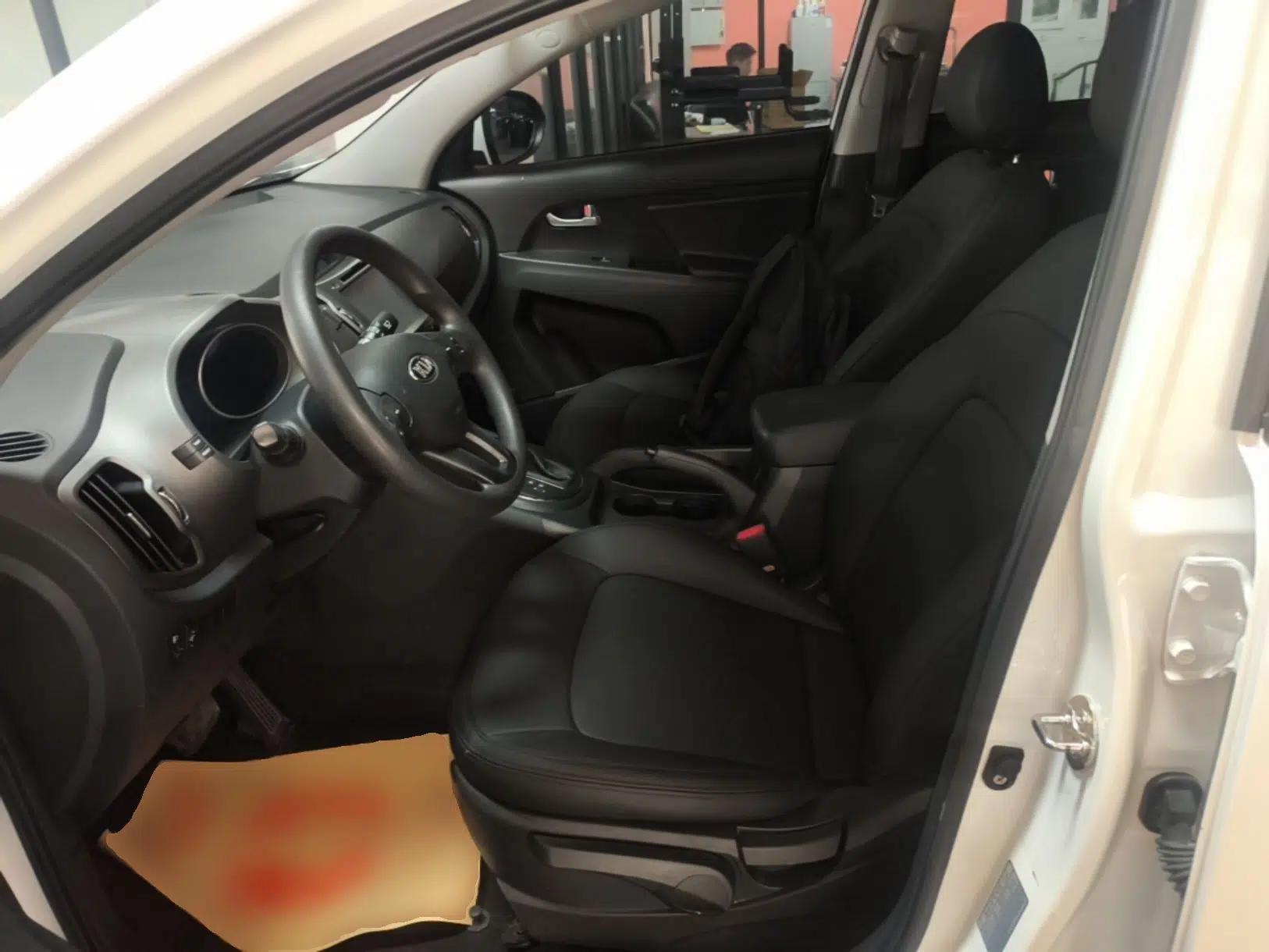 Kia Sportage R 2015 2.0L Automatic Two-Wheel Drive GL — миниатюра 17