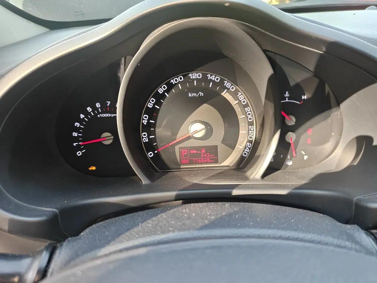 Kia Sportage R 2014 2.0L Automatic Two-Wheel Drive GL — миниатюра 11