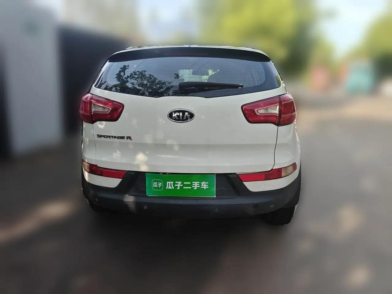 Kia Sportage R 2014 2.0L Automatic Two-Wheel Drive GL — миниатюра 5