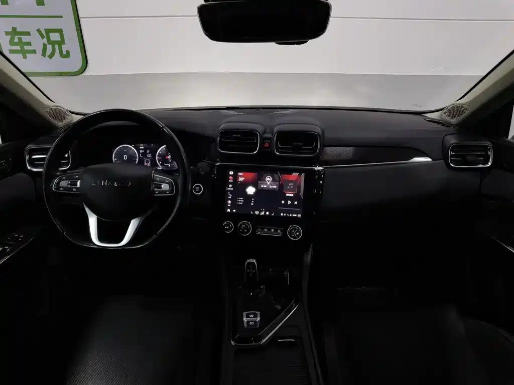 Lynk & Co 02 2018 1.5T DCT 2WD Pro Edition (National V Emission Standard) — миниатюра 5