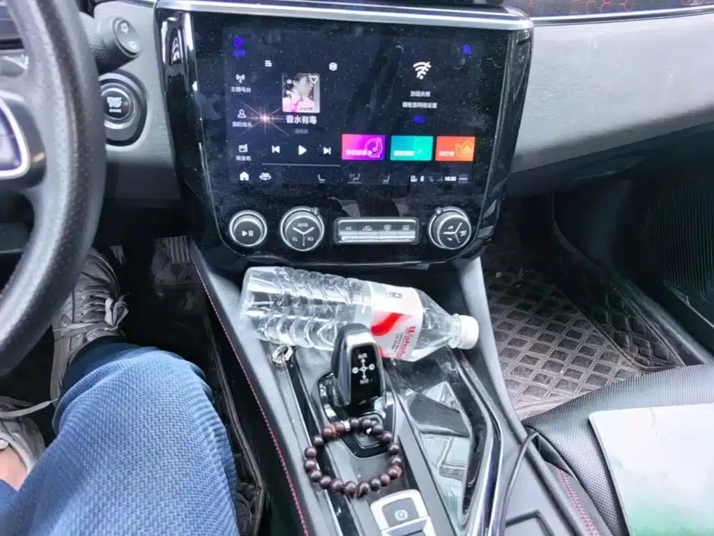 Lynk & Co 02 2019 High-Performance Edition 2.0T Automatic 2WD Pro Version (China VI Emission Standard) — миниатюра 6
