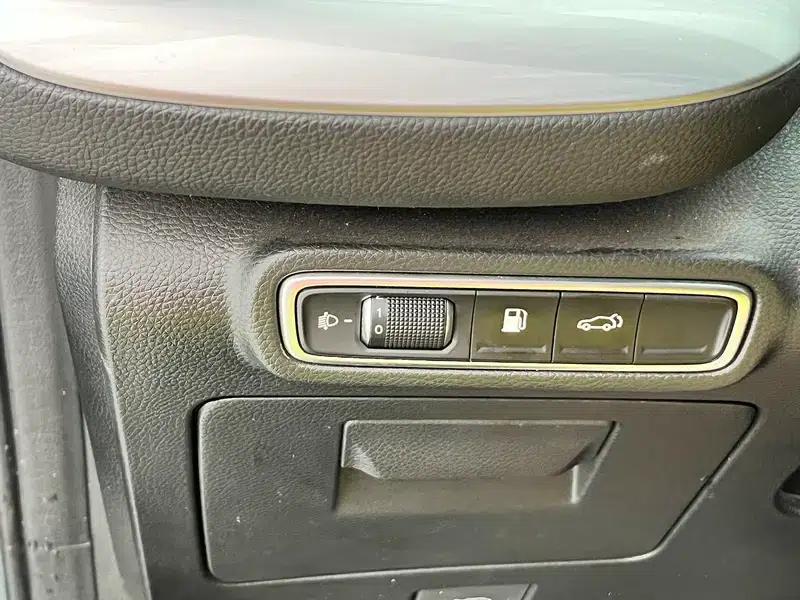 Trumpchi GS8 2022 Navigator Series 2.0TGDI 2WD Luxury Intelligent Connected 7-Seater — миниатюра 19