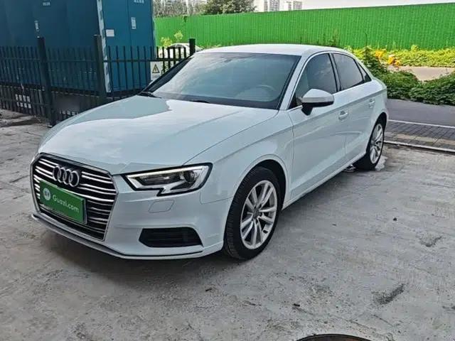 Audi A3 2018 30th Anniversary Edition Limousine 35 TFSI Ambition Model