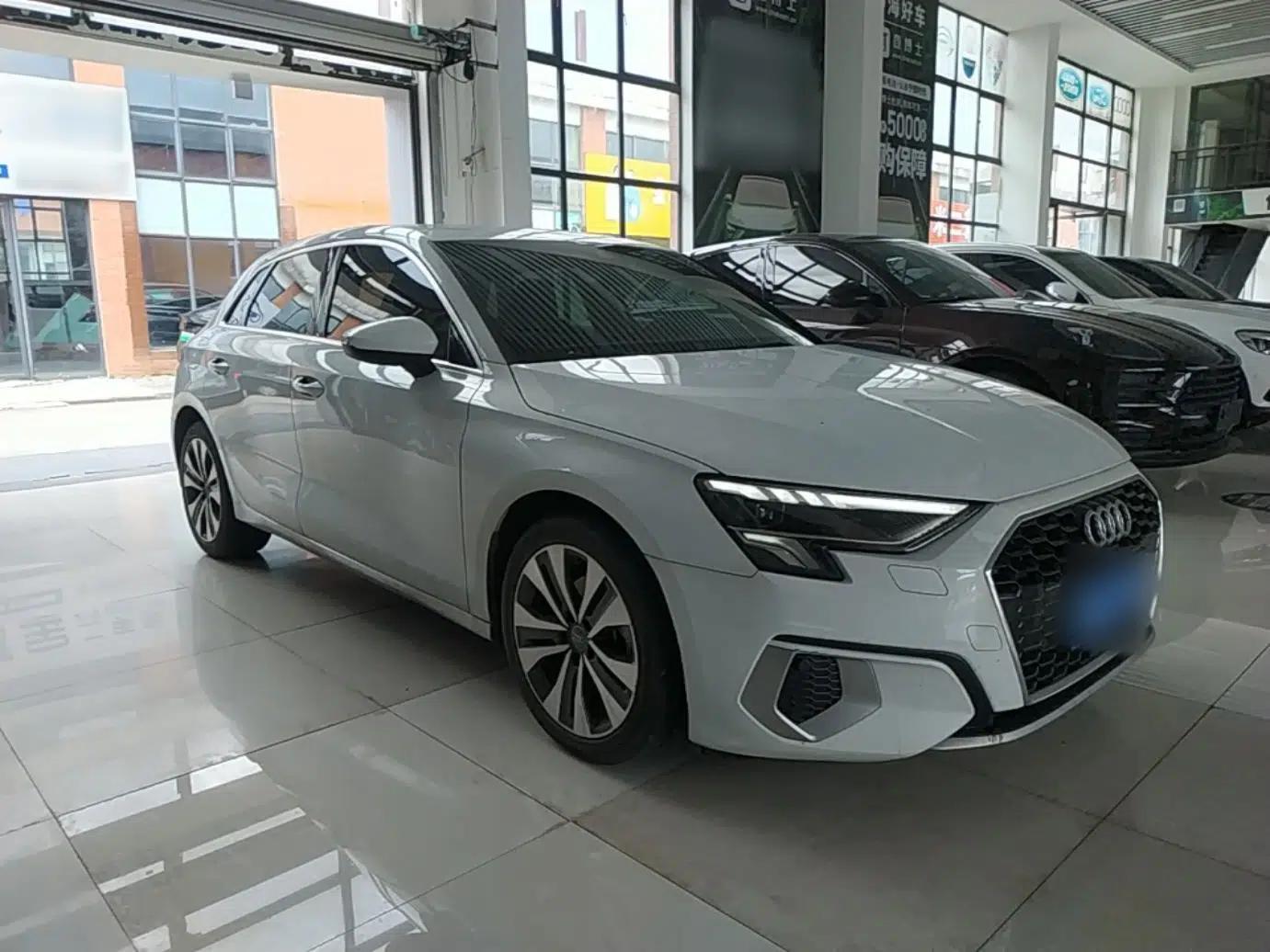 Audi A3 2021 Sportback 35 TFSI Ambition Style Edition — миниатюра 3