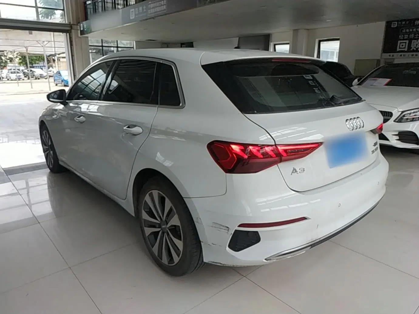 Audi A3 2021 Sportback 35 TFSI Ambition Style Edition — миниатюра 4