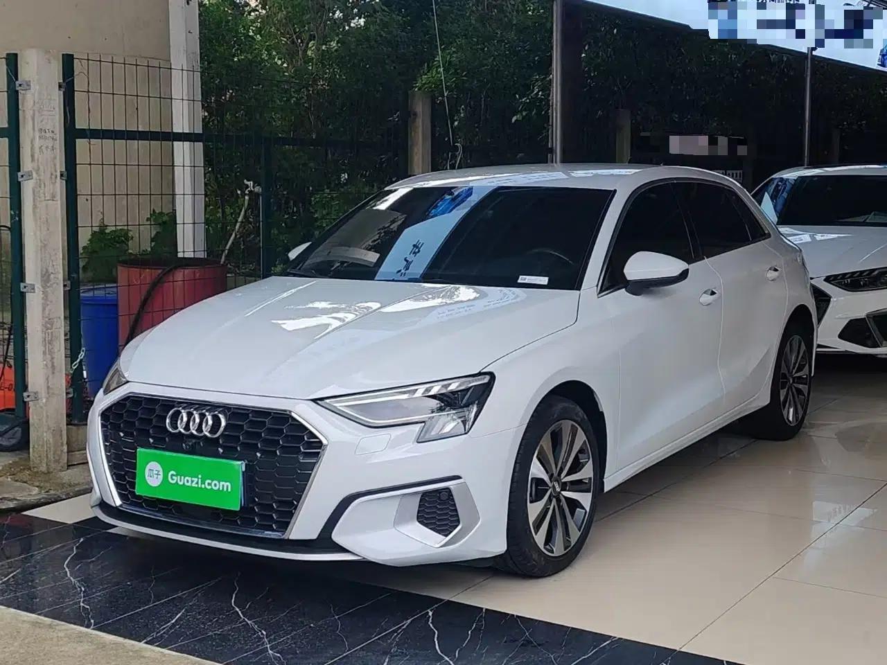 Audi A3 2021 Sportback 35 TFSI Ambition Style Edition — миниатюра 1