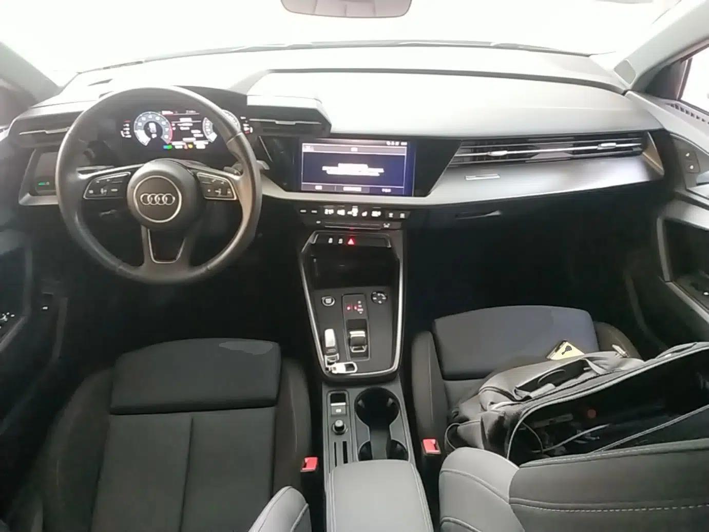 Audi A3 2021 Sportback 35 TFSI Ambition Style Edition — миниатюра 12