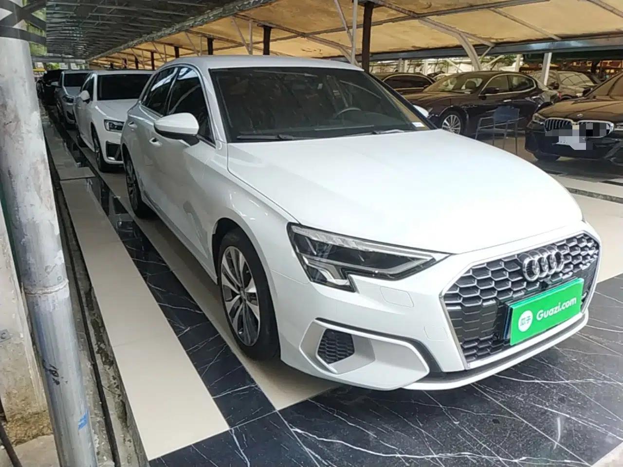 Audi A3 2021 Sportback 35 TFSI Ambition Style Edition — миниатюра 3