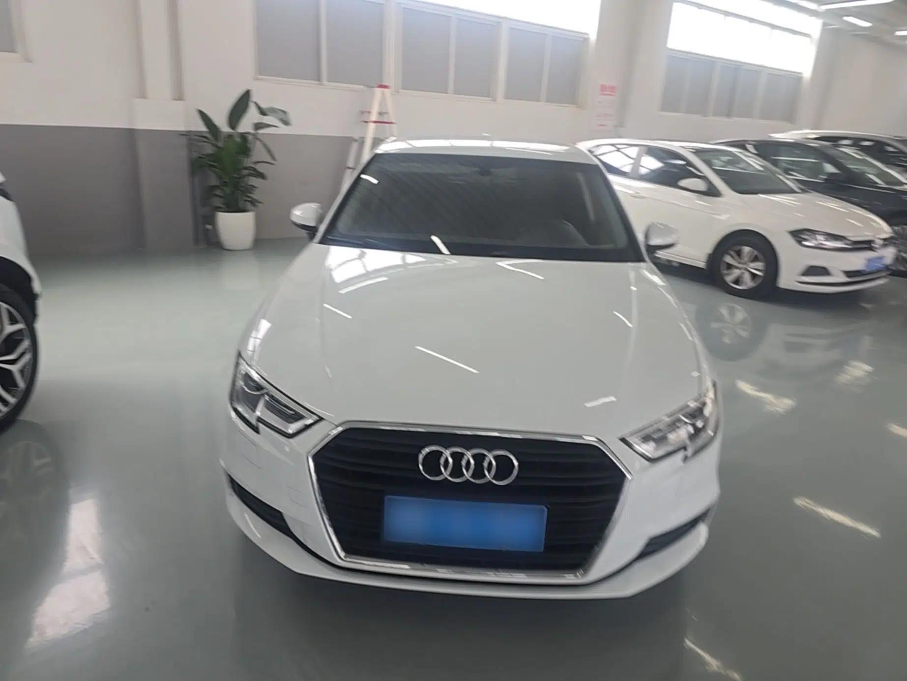 Audi A3 2018 30th Anniversary Edition Sportback 35 TFSI Ambition Model — миниатюра 2