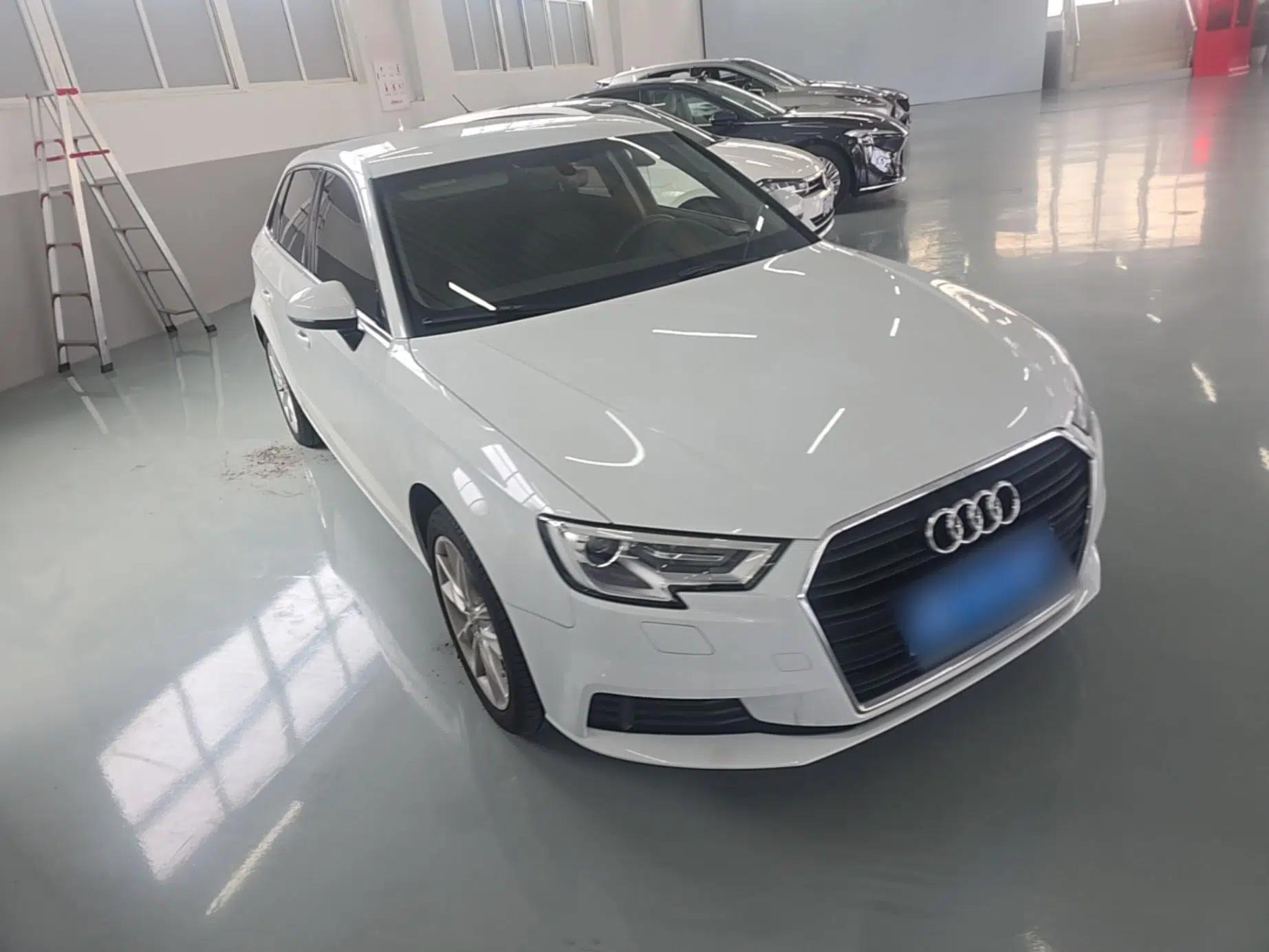 Audi A3 2018 30th Anniversary Edition Sportback 35 TFSI Ambition Model — миниатюра 3
