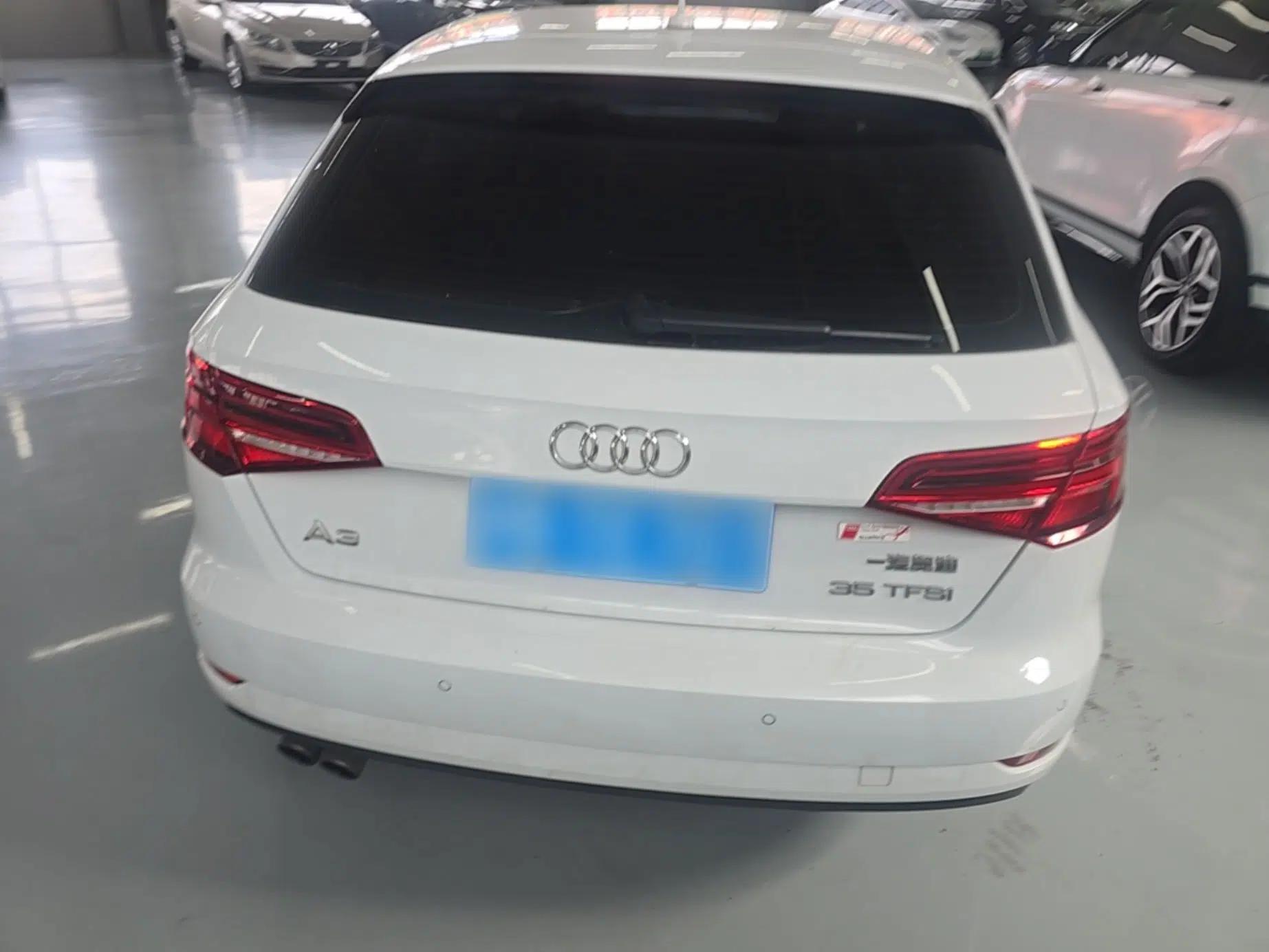 Audi A3 2018 30th Anniversary Edition Sportback 35 TFSI Ambition Model — миниатюра 5