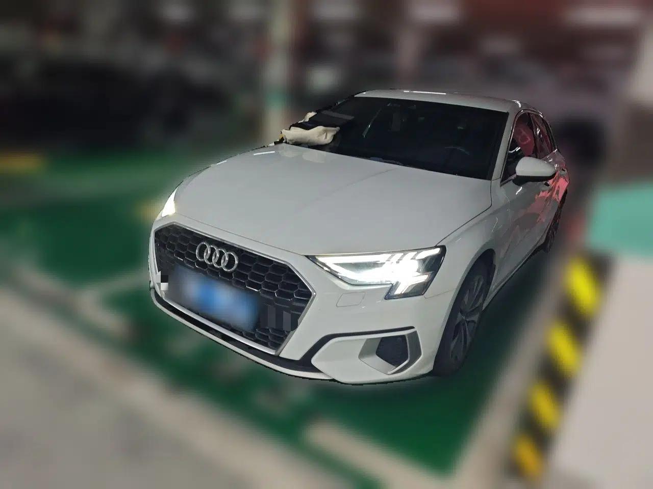 Audi A3 2021 Sportback 35 TFSI Ambition Style Edition — миниатюра 1